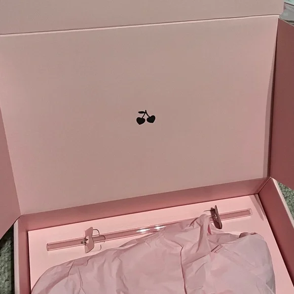 NWT The Valentine’s Day Quencher H2.0 Flowstate Tumbler - Picture 5 of 7